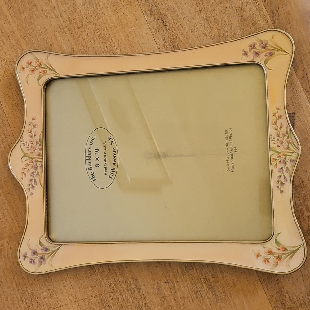 8" x 10" Gold and Cream Decorative Frame